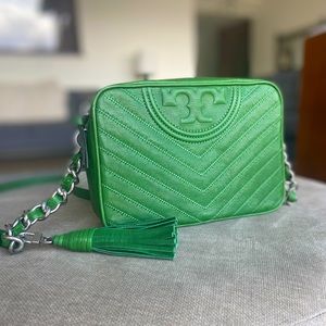 Tory Burch Fleming Camera Bag in pristine condition